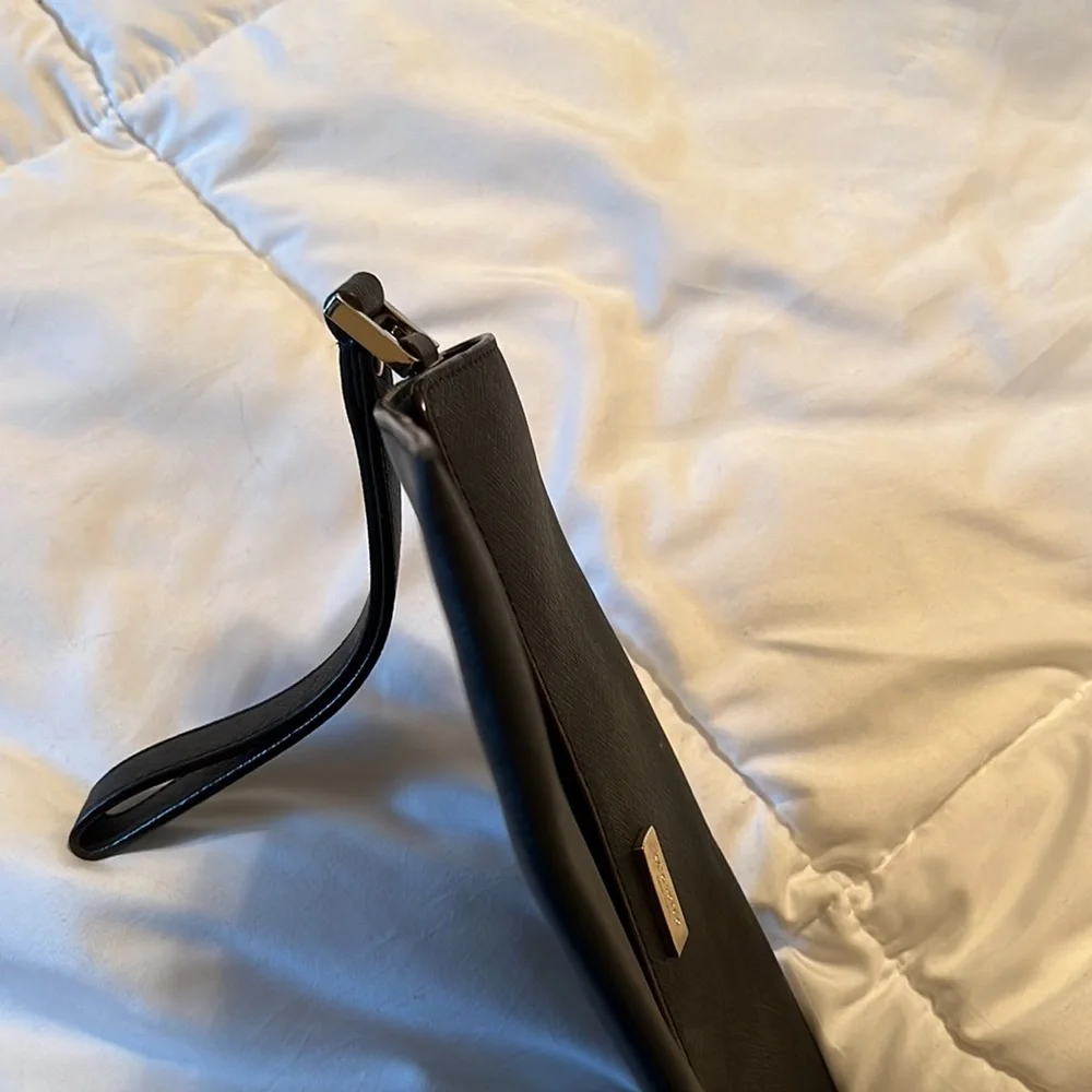 Kate Spade Wristlet Black